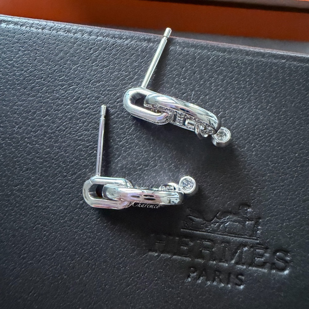 NEW! RARE✨HERMÈS 18K White Gold Chaine d'Ancre Enchainee Diamond Small Earrings - Picture 3 of 9